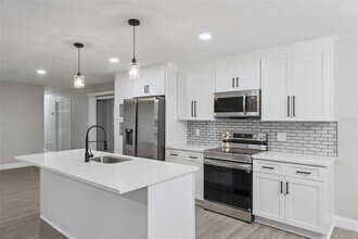 704 Milan Ct in Altamonte Springs, FL - Building Photo - Building Photo