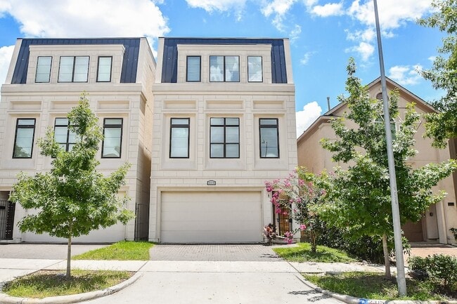 property at 2315 Peckham St