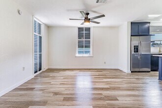 3913 Avenue H in Galveston, TX - Building Photo - Building Photo