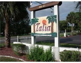 39132 COUNTY ROAD 54 UNIT 2026 in Zephyrhills, FL - Building Photo