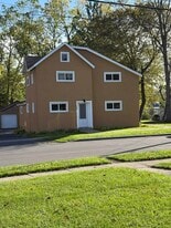10 Frazee St, Unit 1 in Auburn, NY - Building Photo