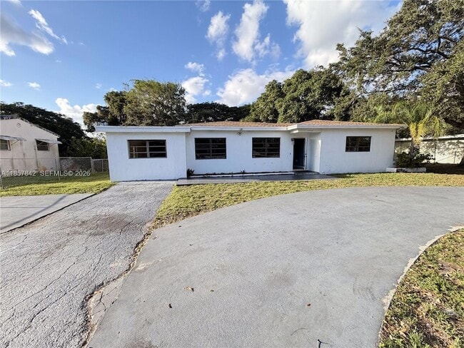 14930 NW 16th Dr in Miami, FL - Building Photo - Building Photo