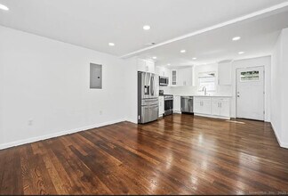 405 Ruth St in Bridgeport, CT - Building Photo - Building Photo