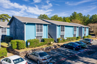 The Woodtrail - Specials Available! in Longview, TX - Foto de edificio - Building Photo