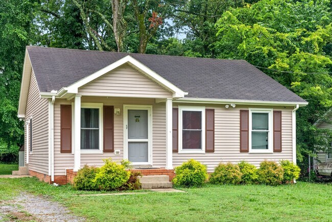 135 E St in Clarksville, TN - Building Photo - Building Photo