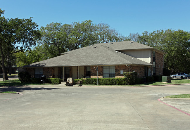 Cranford Place Apartments in Garland, TX - Building Photo - Building Photo