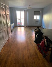 7103 Fresh Pond Rd in Queens, NY - Building Photo - Building Photo