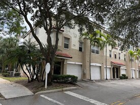 5800 W Sample Rd in Coral Springs, FL - Building Photo