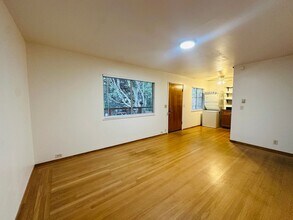 6135 Chabot Rd in Oakland, CA - Building Photo - Building Photo