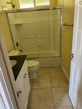 4210 Thorn St, Unit #4 in San Diego, CA - Foto de edificio - Building Photo