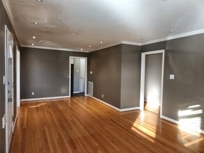 6418 Woodbrook Ln in Houston, TX - Foto de edificio - Building Photo