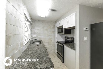 4215 Tarpon Rd in Venice, FL - Foto de edificio - Building Photo