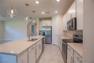 17161 Anesbury Pl in Ft. Myers, FL - Building Photo - Building Photo