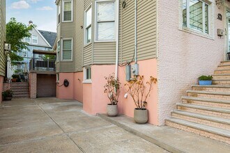 561 Ave E in Bayonne, NJ - Building Photo - Building Photo