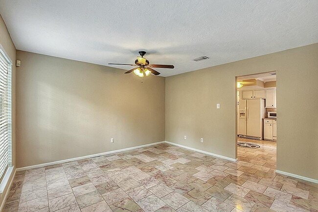 property at 11 Berryfrost Ln