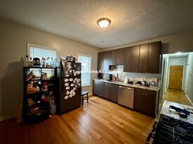 109 Pleasant St, Unit 1 in Boston, MA - Building Photo