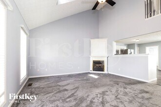 2444 Bloxom St in Grove City, OH - Foto de edificio - Building Photo