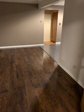 8027 S Exchange Ave in Chicago, IL - Building Photo - Building Photo