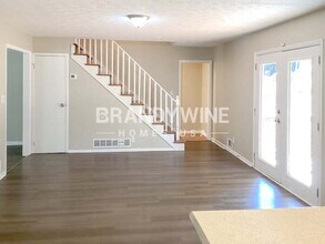 5257 Norman Blvd in Atlanta, GA - Foto de edificio - Building Photo