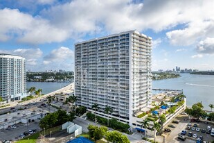 Grandview Palace in Miami Beach, FL - Building Photo