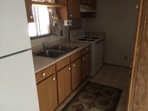 1022 W Desmond St in Winslow, AZ - Building Photo - Building Photo