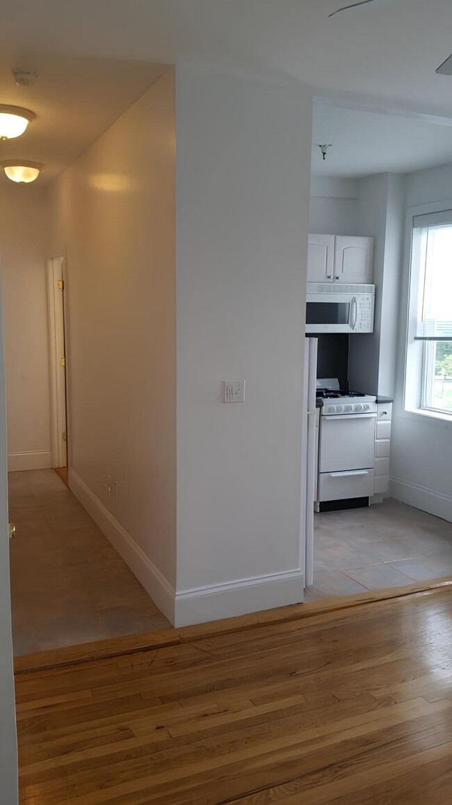 63 Park Dr in Boston, MA - Building Photo - Building Photo