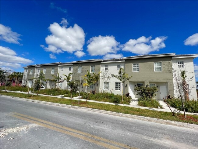 1310 NW 6th Ave in Florida City, FL - Building Photo - Building Photo