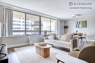 1515 Richmond Hwy, Unit FL8-ID444 in Arlington, VA - Building Photo