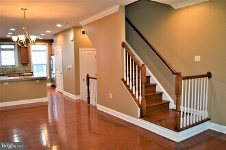 426 N Thomas St in Arlington, VA - Building Photo - Building Photo