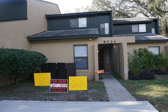 property at 8524 Colony Pine Cir W