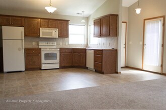 516-518 Brookmont Dr in Manhattan, KS - Building Photo - Building Photo