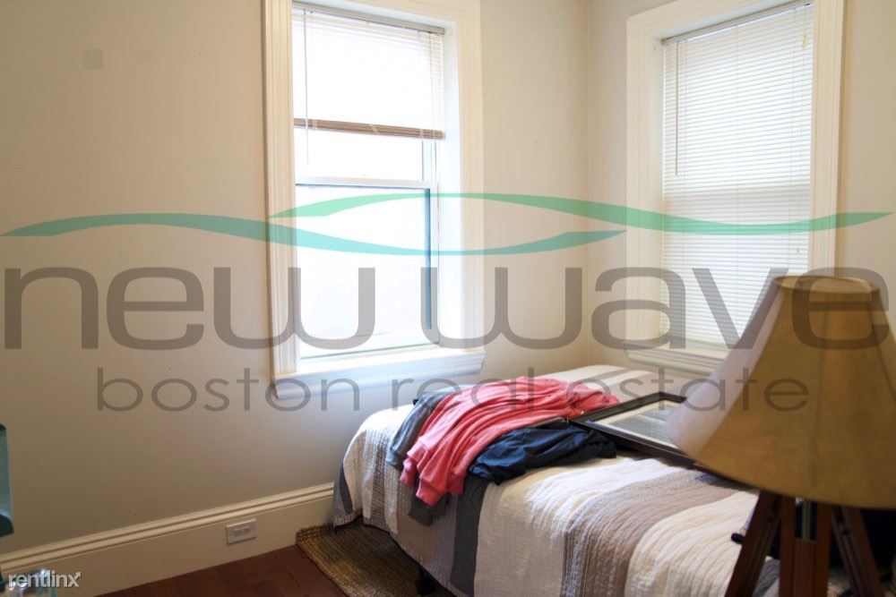 51 Joy St-Unit -Apt 4 in Boston, MA - Building Photo