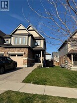 9 Sandybay Ave in Kitchener, ON - Building Photo