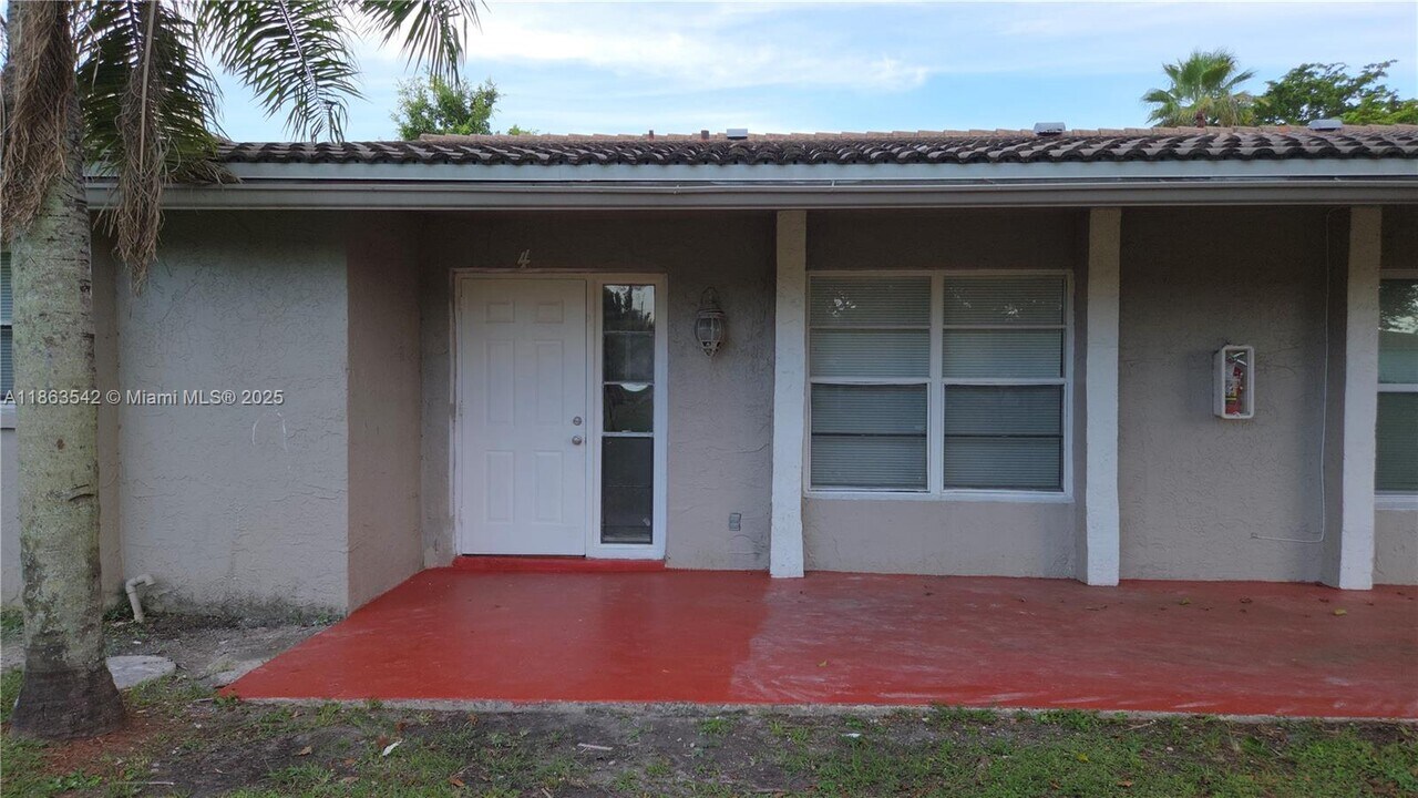 3775 NW 116th Terrace in Coral Springs, FL - Building Photo