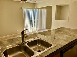 3416 N 44th St, Unit 53 in Phoenix, AZ - Building Photo - Building Photo