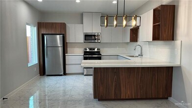 10 Hidden Hls St in Mission, TX - Building Photo - Building Photo