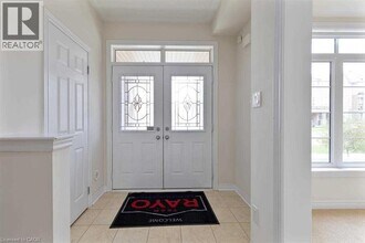 3083 Preserve Dr in Oakville, ON - Building Photo - Building Photo