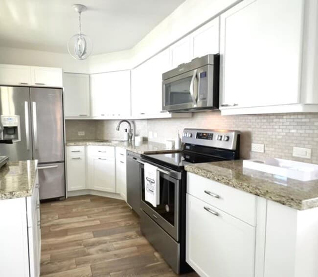 property at 132 Lakeshore Dr