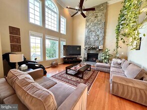 42650 Nations St in South Riding, VA - Building Photo - Building Photo