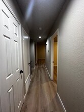 1026 James Ct in Lancaster, CA - Building Photo - Building Photo