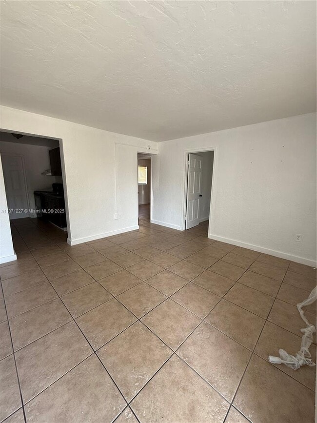 1306 NW 61st St in Miami, FL - Building Photo - Building Photo