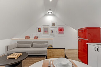 195 Osler St in Toronto, ON - Building Photo - Building Photo