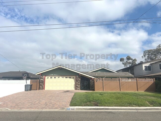 property at 1608 Mountain View Ave