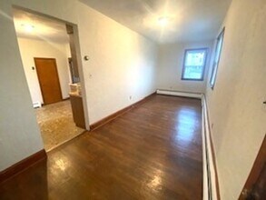 49 Central Ave-Unit -1R in Revere, MA - Building Photo - Building Photo