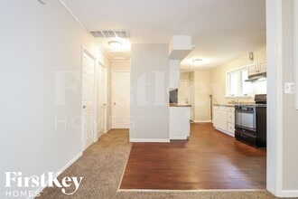 17 Fir St in Carpentersville, IL - Foto de edificio - Building Photo