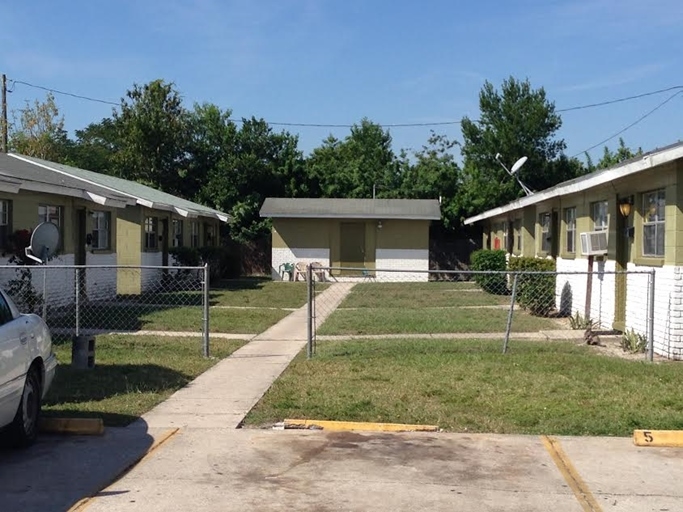 2475 6th St NE in Winter Haven, FL - Building Photo