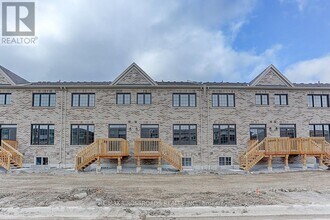 53 Velvet Dr in Whitby, ON - Building Photo - Building Photo