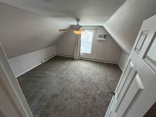 427 Raft Ave, Unit 1 in Holbrook, NY - Foto de edificio - Building Photo