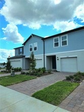 16305 Bird of Paradise Ave in Clermont, FL - Building Photo - Building Photo