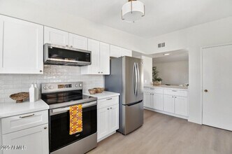 10732 W Peoria Ave in Sun City, AZ - Building Photo - Building Photo